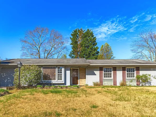 2526 Lisa Dr, Waldorf, MD 20601