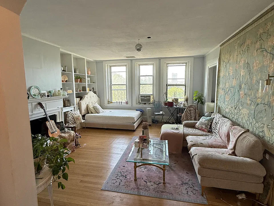 412 Beacon St #9