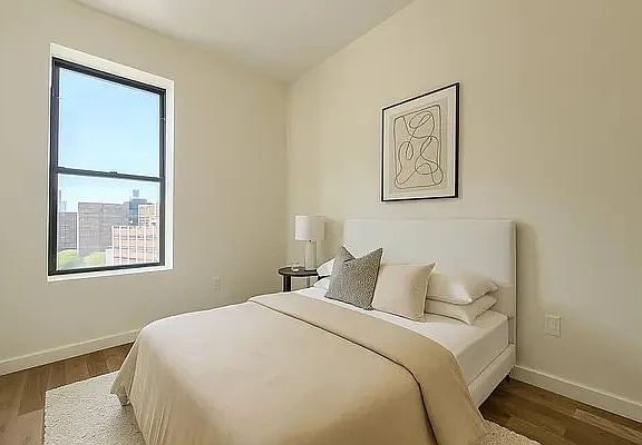 2nd image of 524 W 134th St #D5