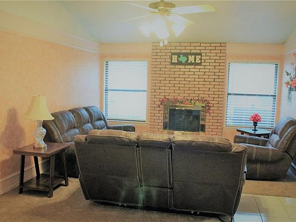 5th image of 5549 Meadow Oak St