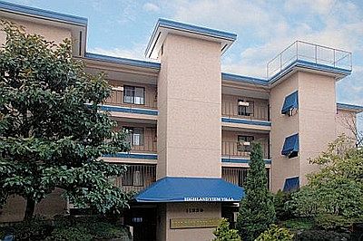 3rd image of 11239 Greenwood Ave N APT 402