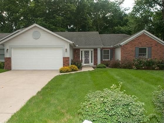 1st image of 61 Almond Ct