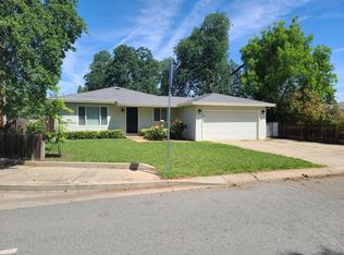 1014 Lorraine Dr, Redding, CA 96002