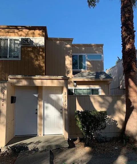 2126 Alexian Dr — Photo 1