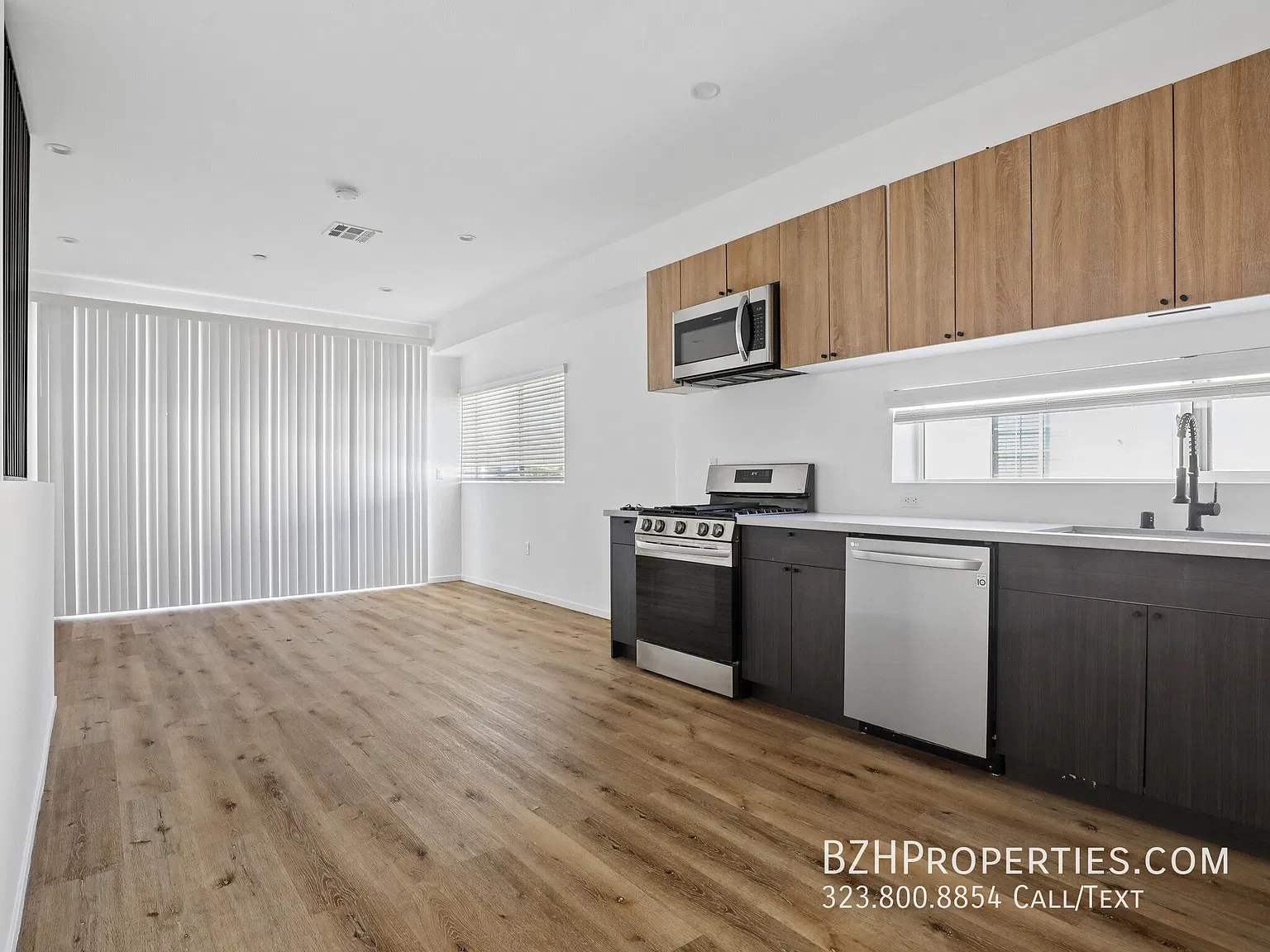 Contemporary 3 Bedroom Home with In-Unit Laundry & 2-Car Garage — Photo 2