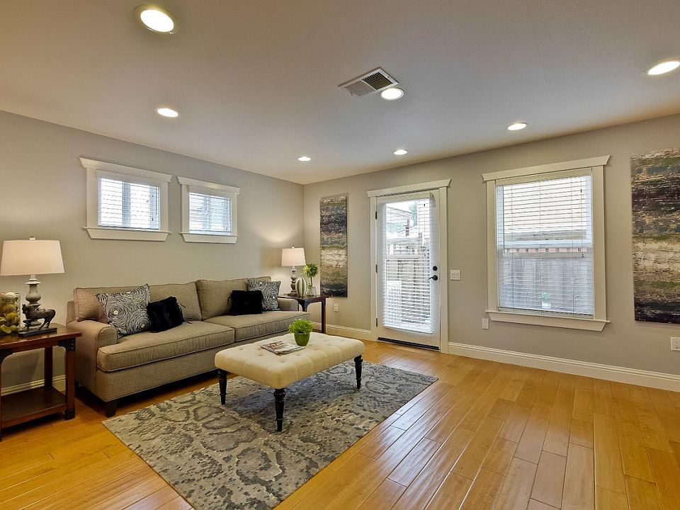 1st image of 865 Carlisle Way APT 121