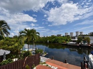 1018 NE 25th Ave, Hallandale Beach, FL 33009