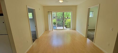 1st image of 21 Kensington Ct Unit 2