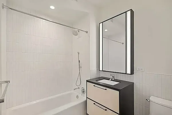 Rented by Living New York | media 8