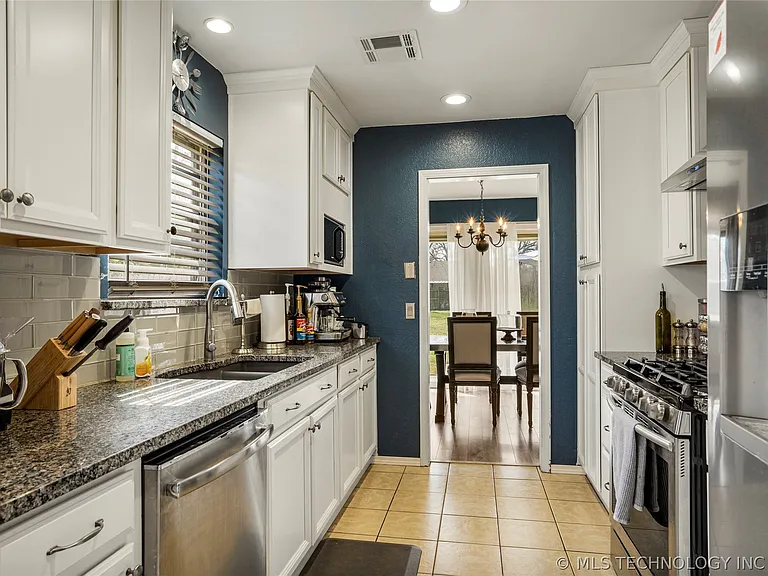 8940 E 16th Pl — Photo 14