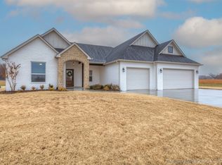 3433 E 400th Rd, Oologah, OK 74053
