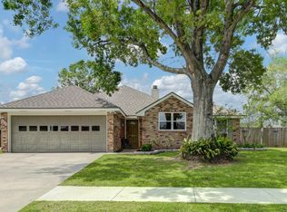 203 N Rushmore Ln, Youngsville, LA 70592