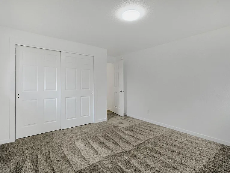 375 Depew St — Photo 15