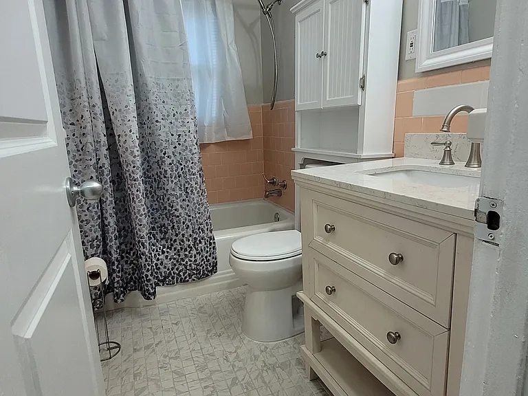 2469 Judson Ave — Photo 3