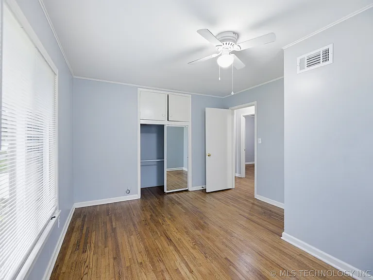 15 E 44th St — Photo 10