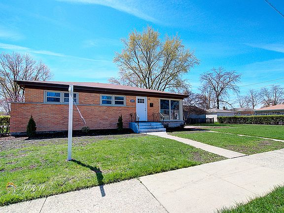 2nd image of 9248 Oketo Ave