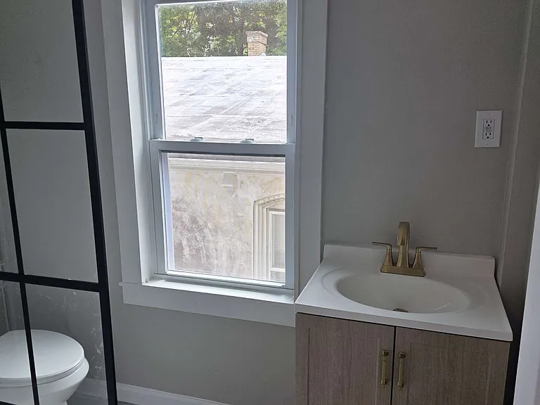 465 Montclair Ave #3 — Photo 5