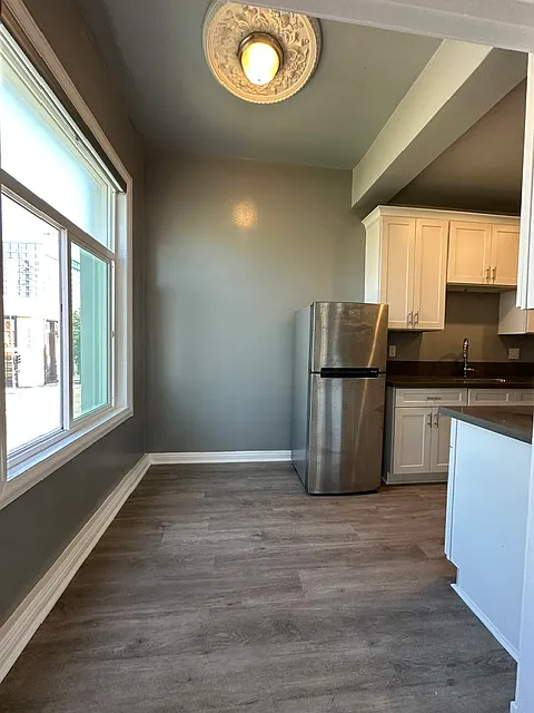 Studio, 300 sqft, $1,560 — Photo 2