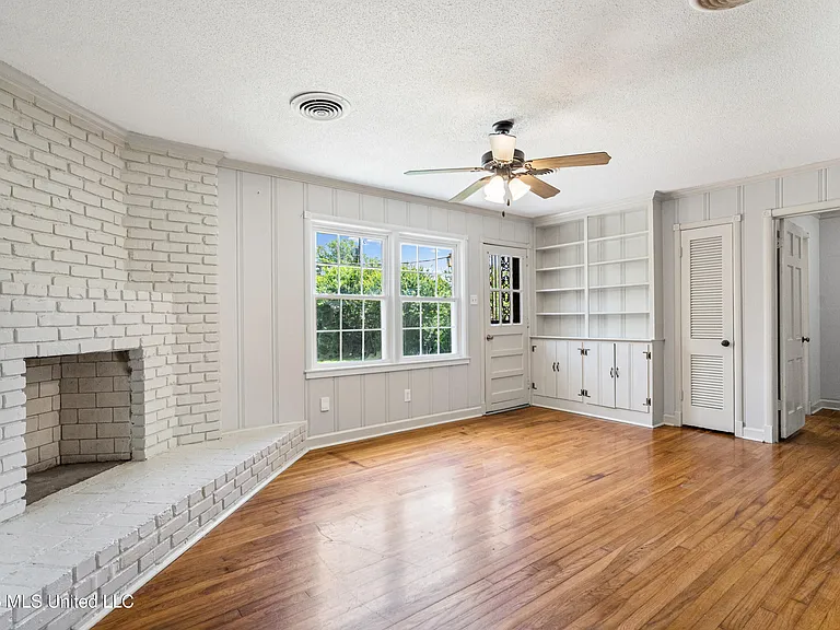 8846 Millbranch Rd — Photo 10