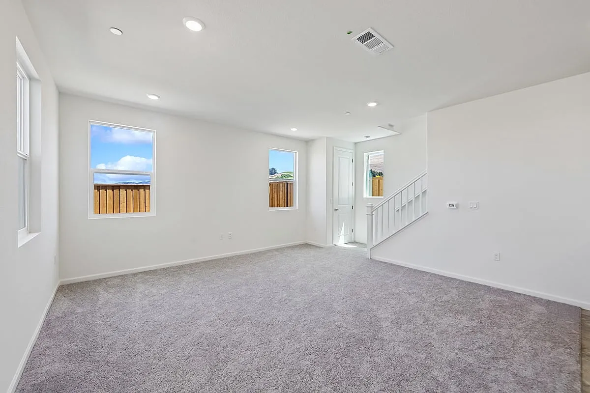 186 Cartier St - Photo 2