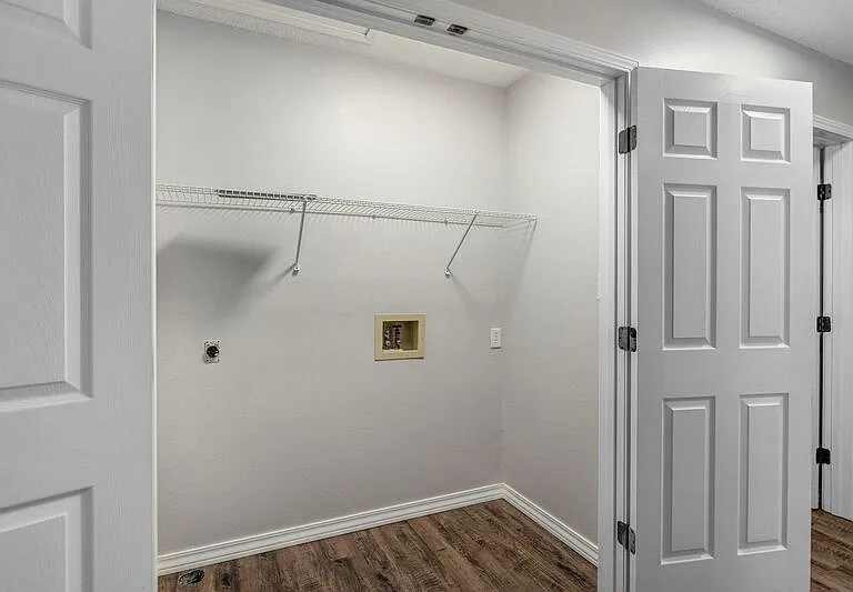 1138 E Walnut St #5 — Photo 6