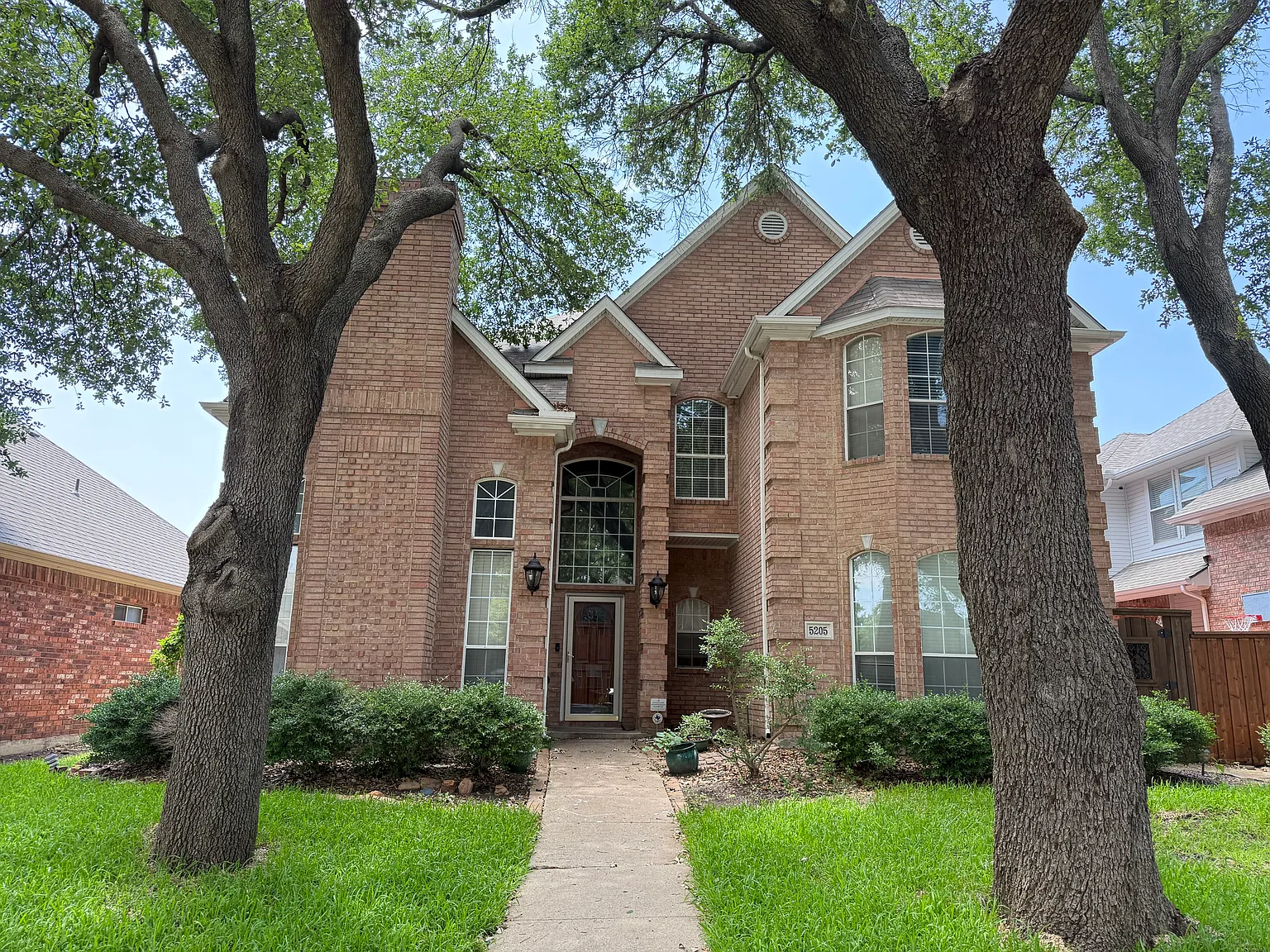 4 bed, 3.5 bath, 3028 sqft, $2,990 — Photo 1