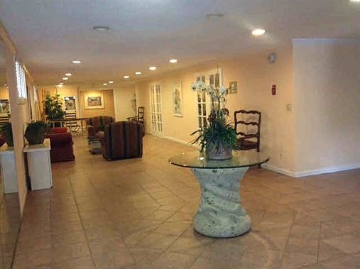 2nd image of 5339 Lindley Ave Unit 108
