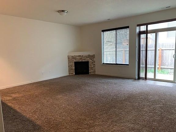 2nd image of 5900 NE 47th St
