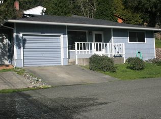 94320 Gauntlett St, Gold Beach, OR 97444