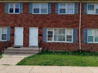 2203 Williamsburg Dr, Waukegan, IL 60085