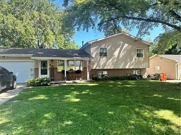 1613 Frankie Ln, Saint Joseph, MO 64503