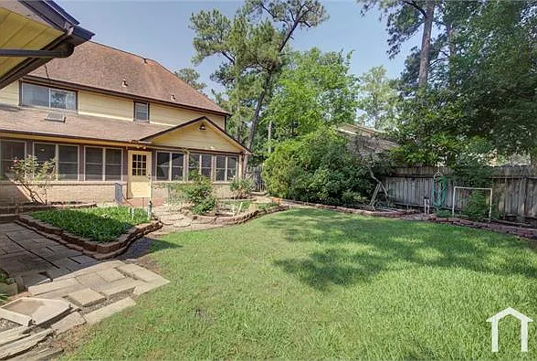 16318 Southampton Dr — Photo 5