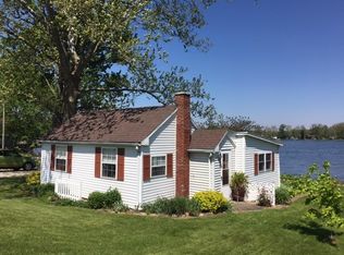 7346 W Crystal Lake Rd, Warsaw, IN 46580