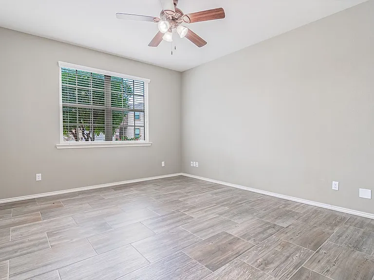 5329 Bella Pl — Photo 10