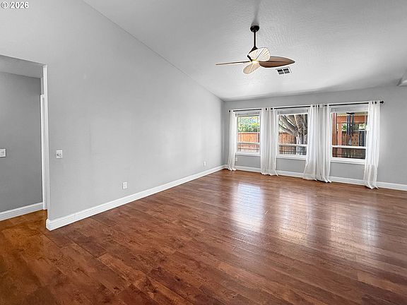5th image of 872 Jodee Ln