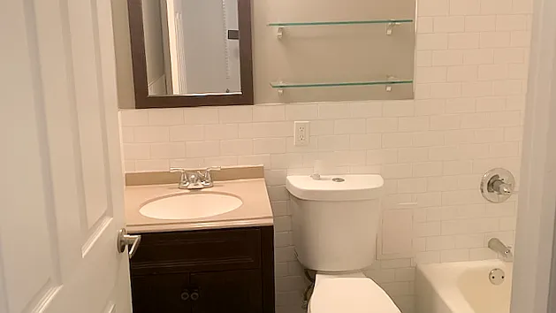 254 W 51st St #17C — Photo 4