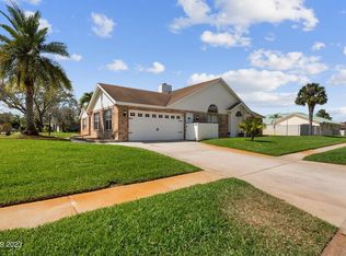 1055 Hollow Brook Ln, Malabar, FL 32950