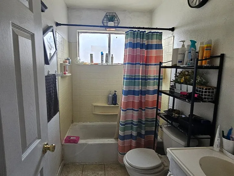 728 Illinois Ave — Photo 4