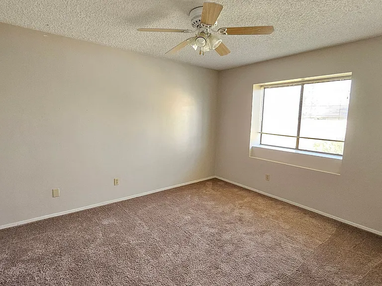 9709 Irene Ave — Photo 7