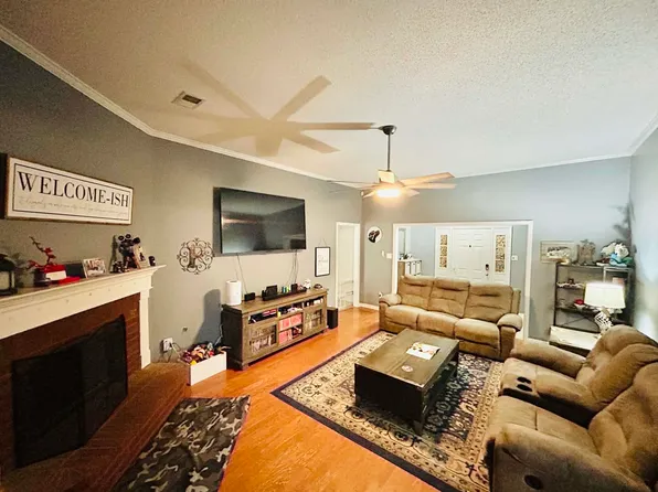 4702 Molsonwood Dr, Bartlett, TN 38135