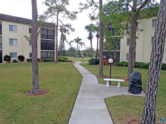 4th image of 25810 Cockleshell Dr #115