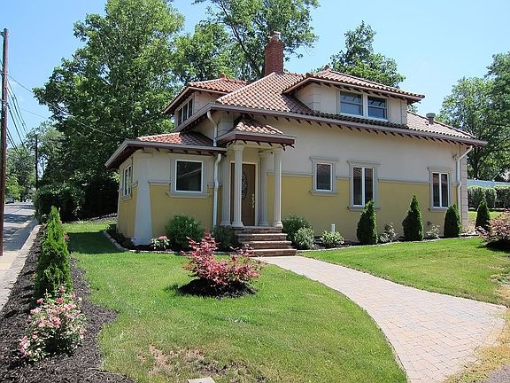 2nd image of 35 Harrison Ave