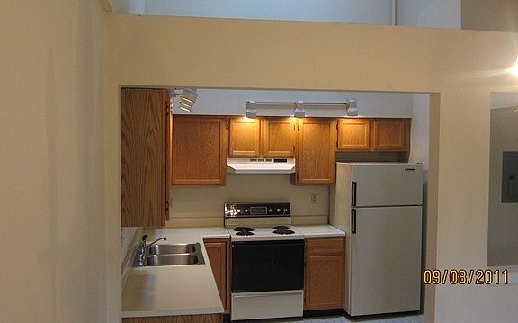 5th image of 401 Highland Ave APT 109