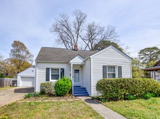 13 Beverly St, Hampton, VA 23669