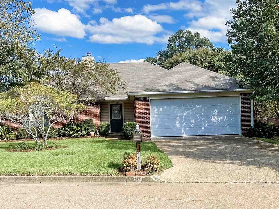 1st image of 394 Woodoak Dr