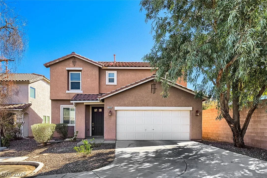3 bed, 2.5 bath, 1856 sqft, $2,500 — Photo 1