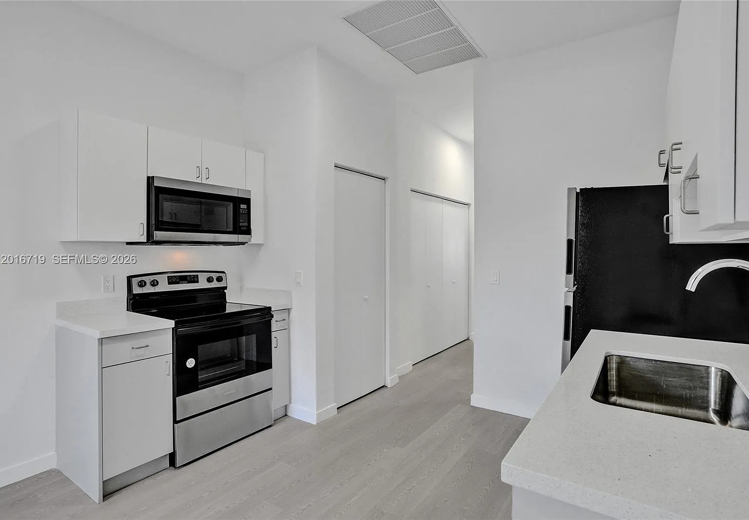 Lawrence Estates Land Cos — Photo 1
