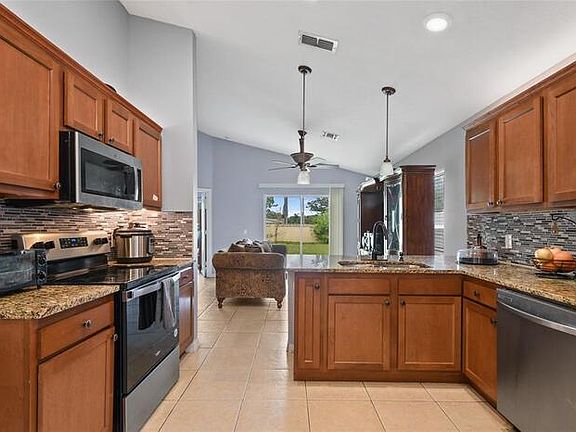 4th image of 313 Sikes Ct
