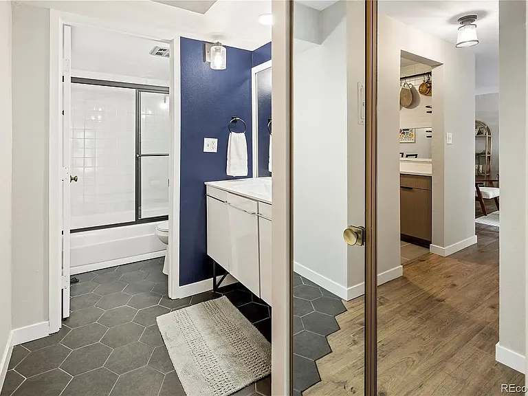 2 Adams St #108 — Photo 18
