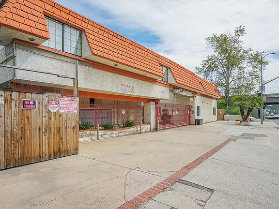 2nd image of 4636 Laurel Canyon Blvd
